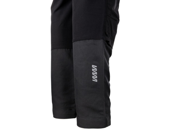 511677_0948131560_EREBOS_WP_Trousers_black__9.png